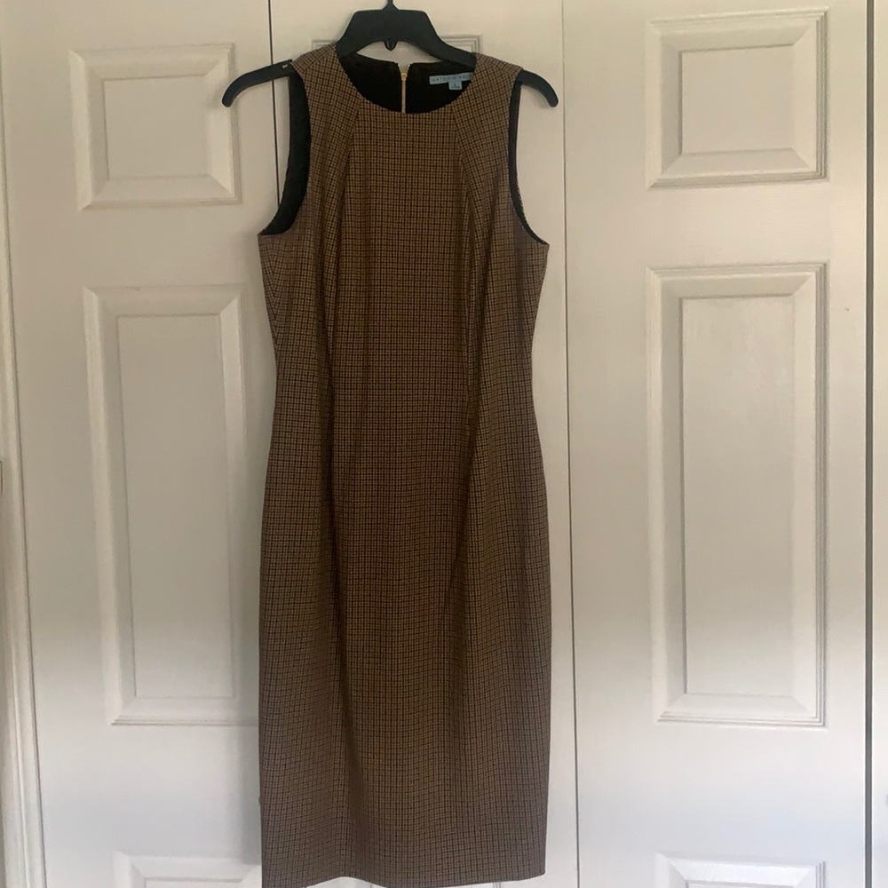 Plaid knee length shieath dress